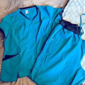 Scrub set ( dark aqua color)